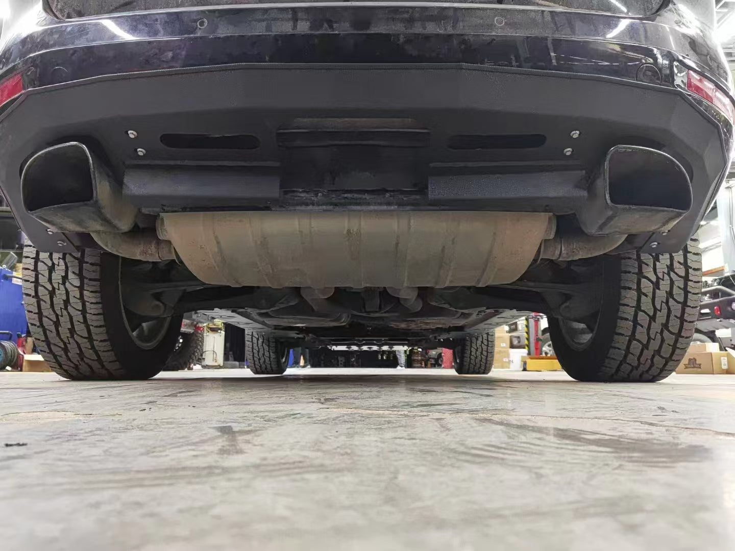 Volkswagen Touareg(11-18)Rear Bumper Guard