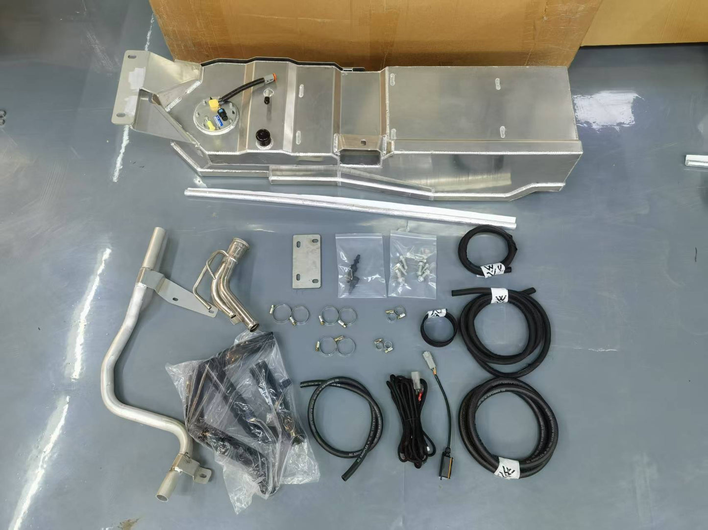 Jeep Wrangler JL 2.0/3.6 auxiliary fuel tank kit