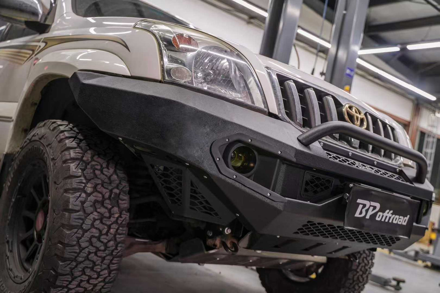Non-destructive direct installation LC120 front bumper