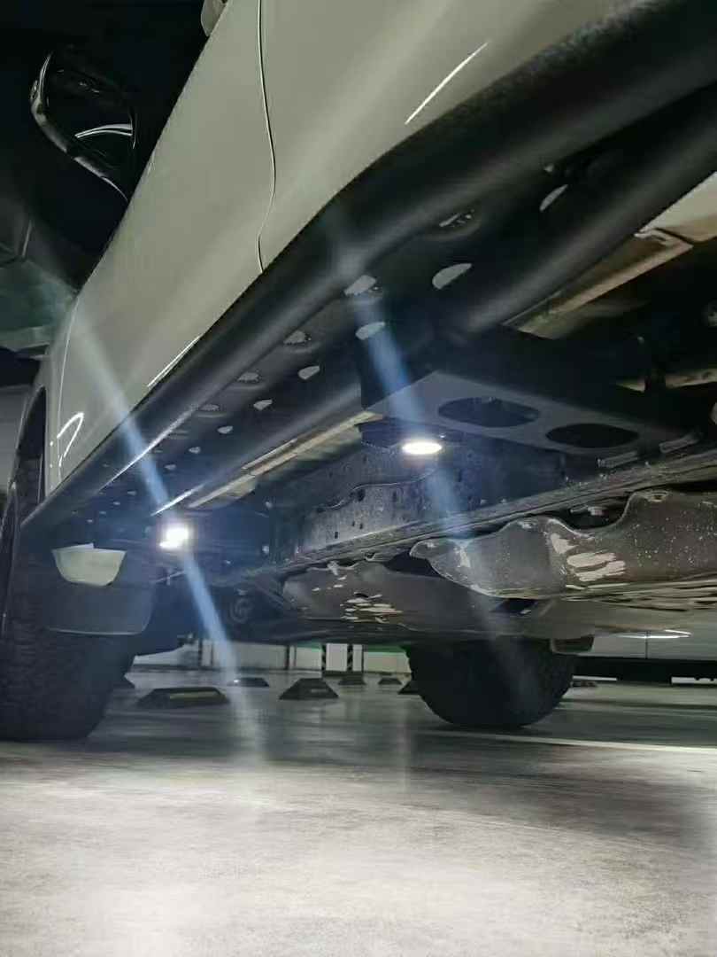 Suitable for LC120 side protection bar bottom