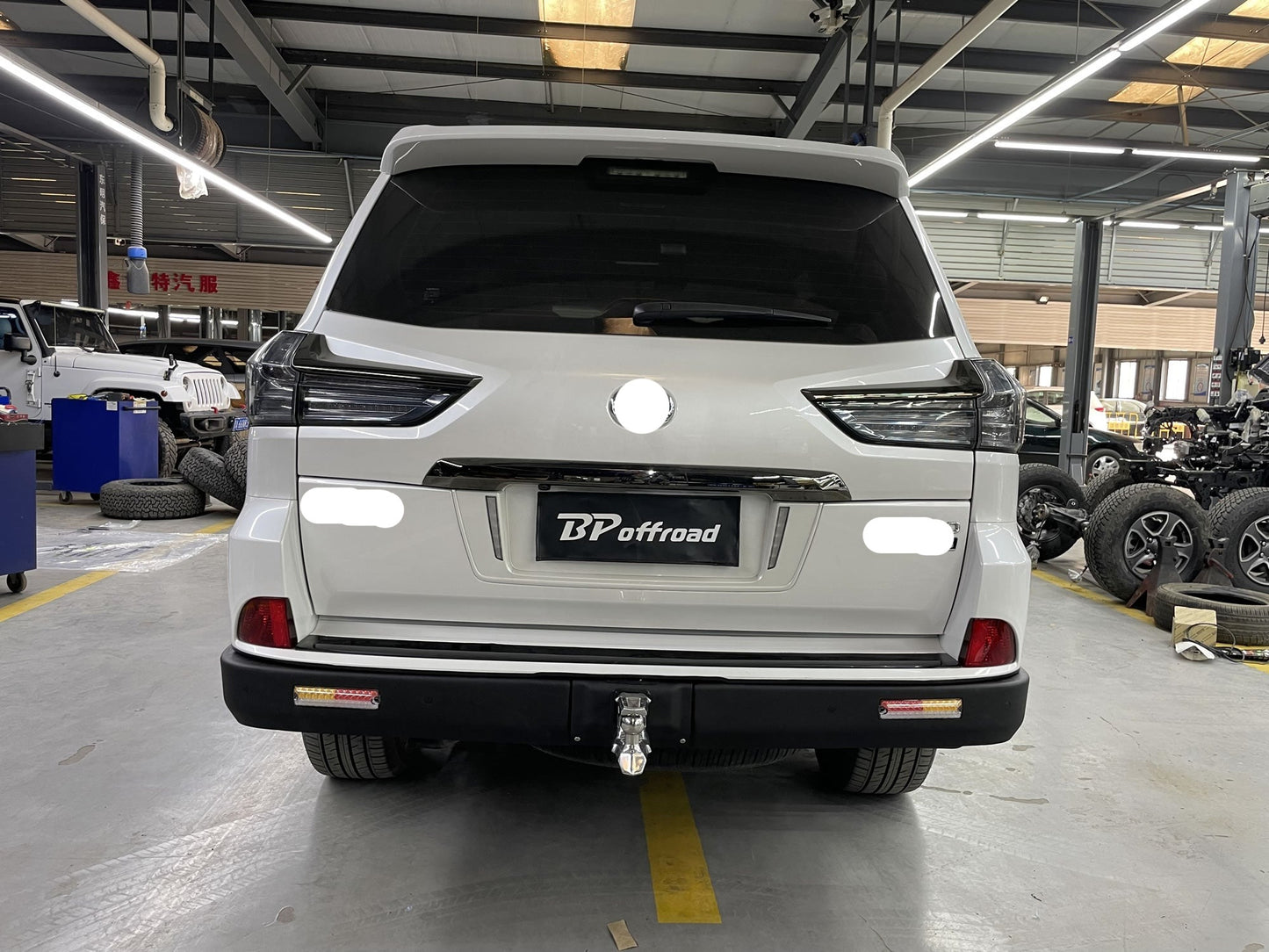 Rear Center Bumper For Lexus LX570 2016+
