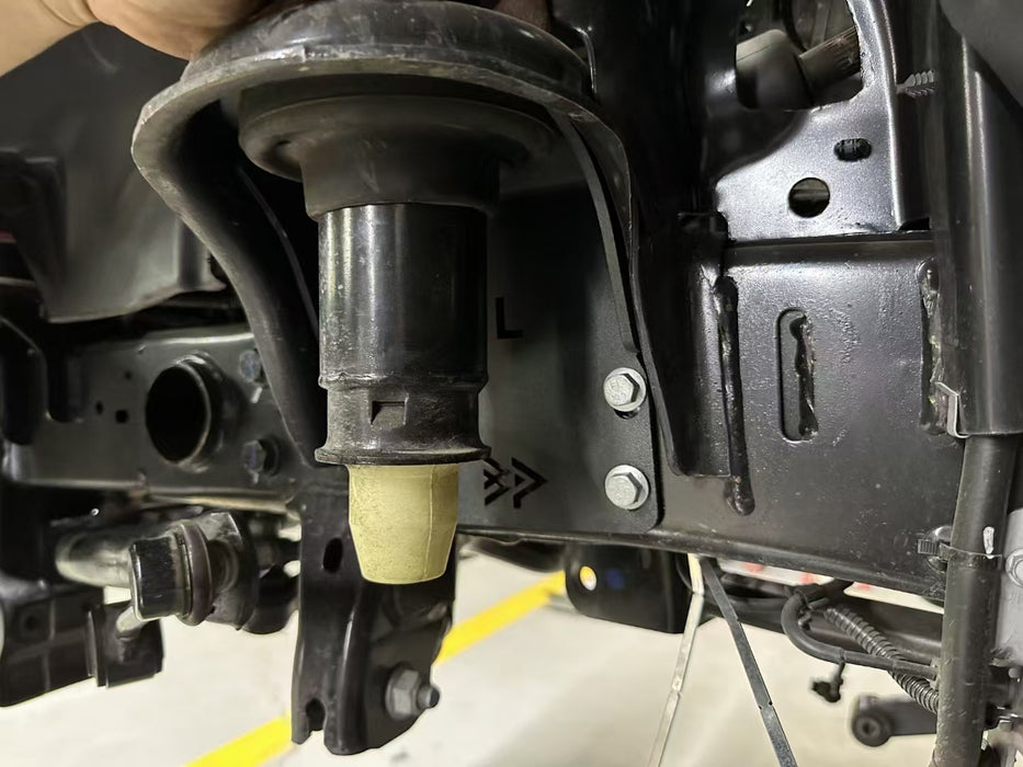 Jeep JK front spring reinforcement
