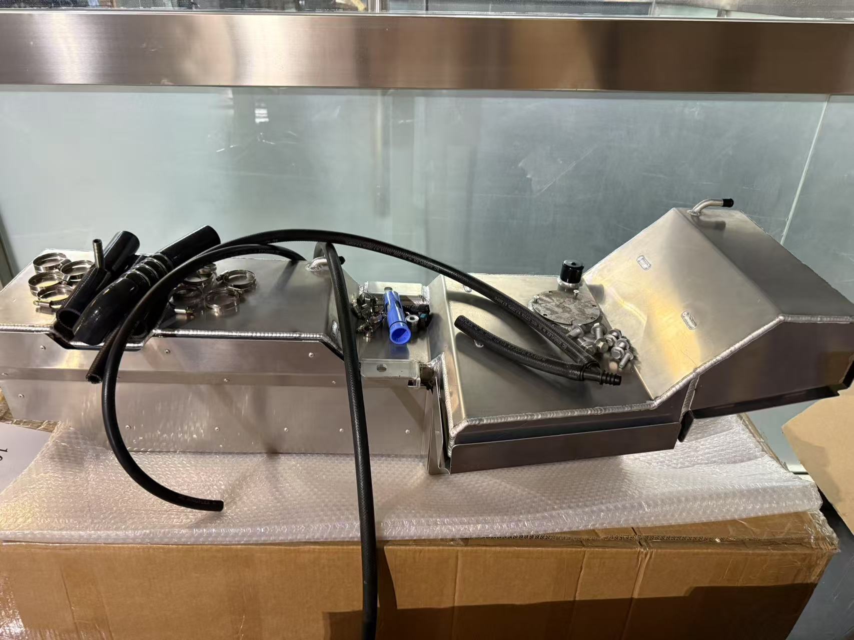 Jeep Gladiator JT auxiliary fuel tank kit