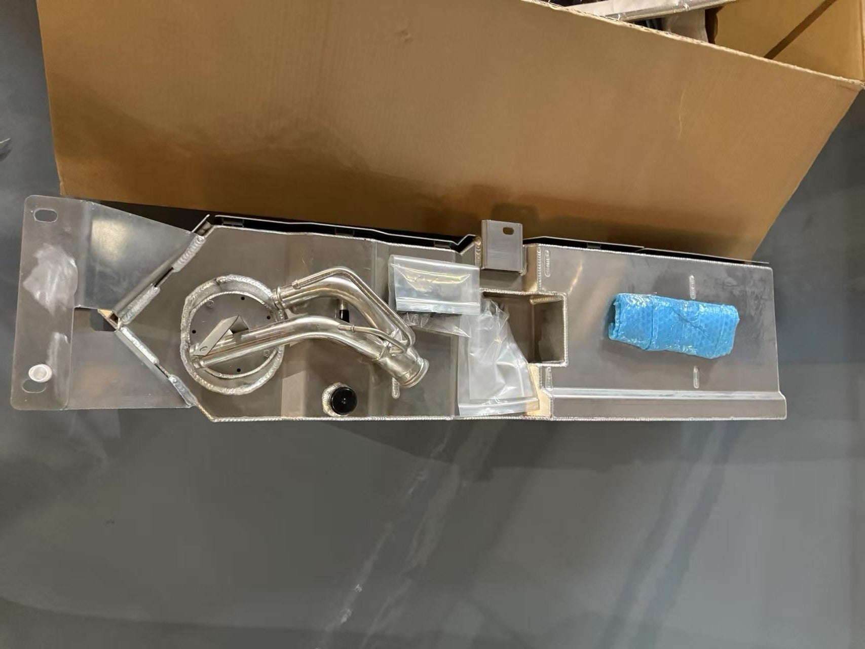 Jeep Wrangler JL 6.4  auxiliary fuel tank