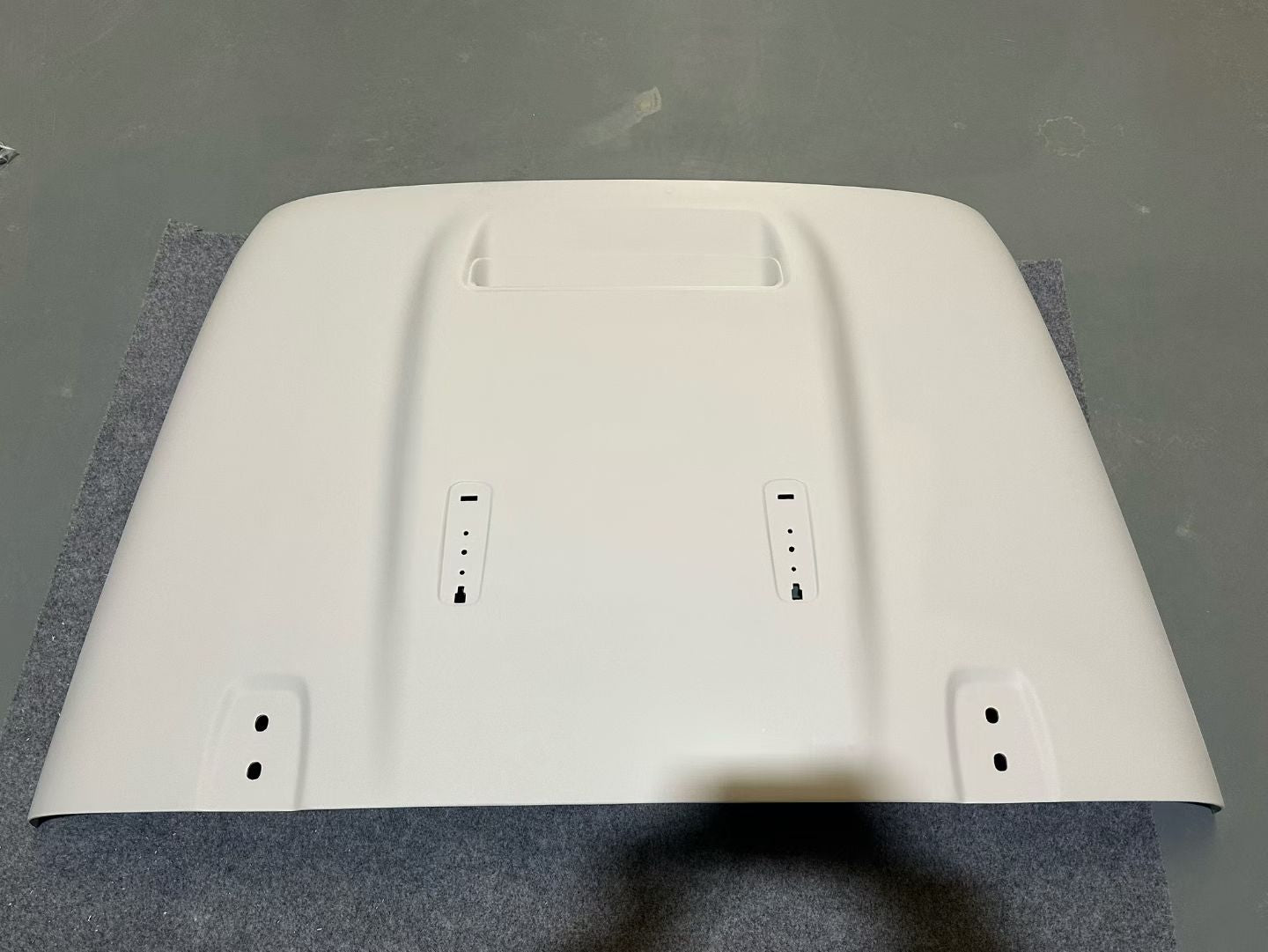Dry Carbon Fiber Hood with Air Vents for Jeep Wrangler JL/JT & HEMI Swap