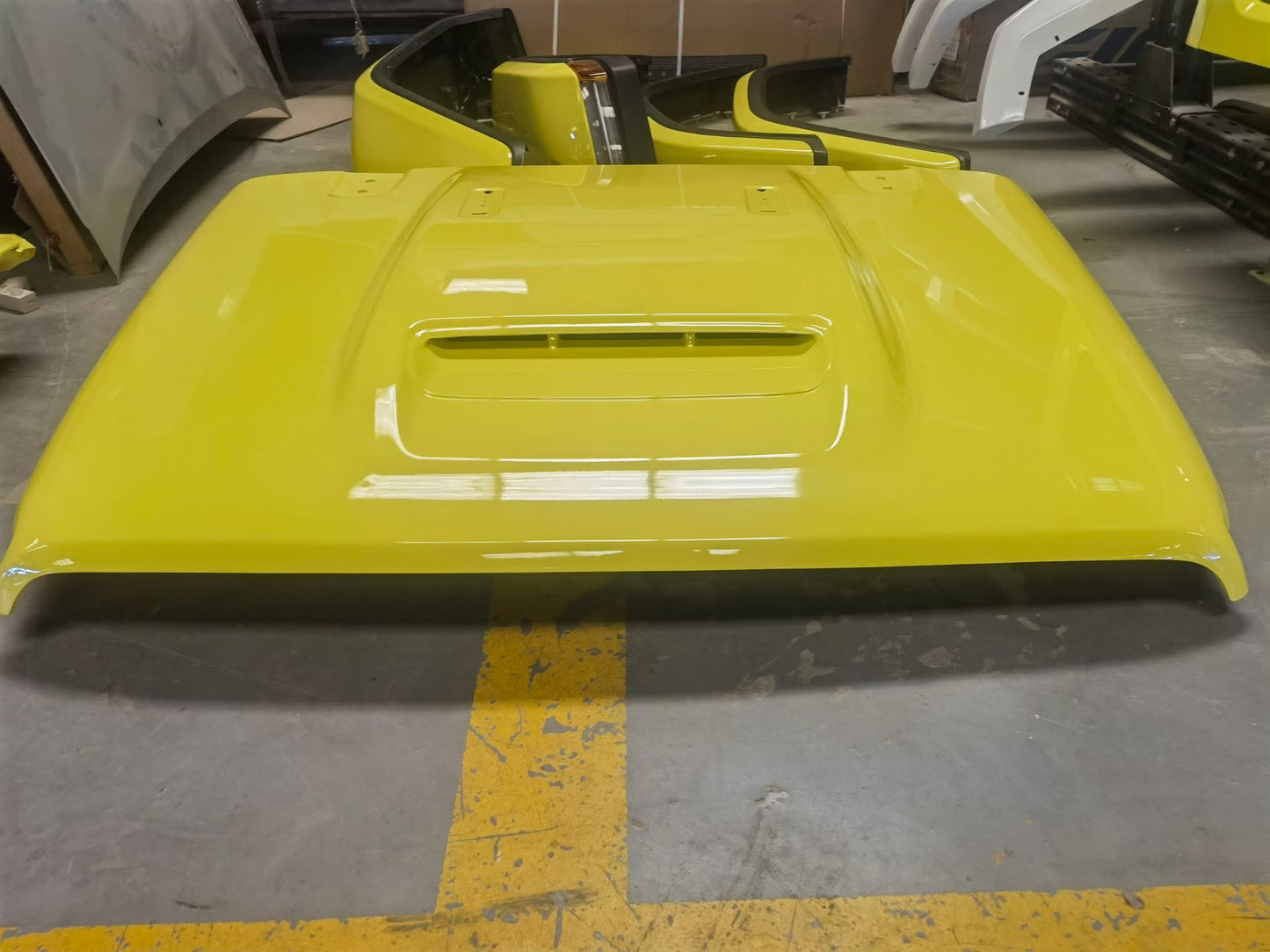 Dry Carbon Fiber Hood with Air Vents for Jeep Wrangler JL/JT & HEMI Swap