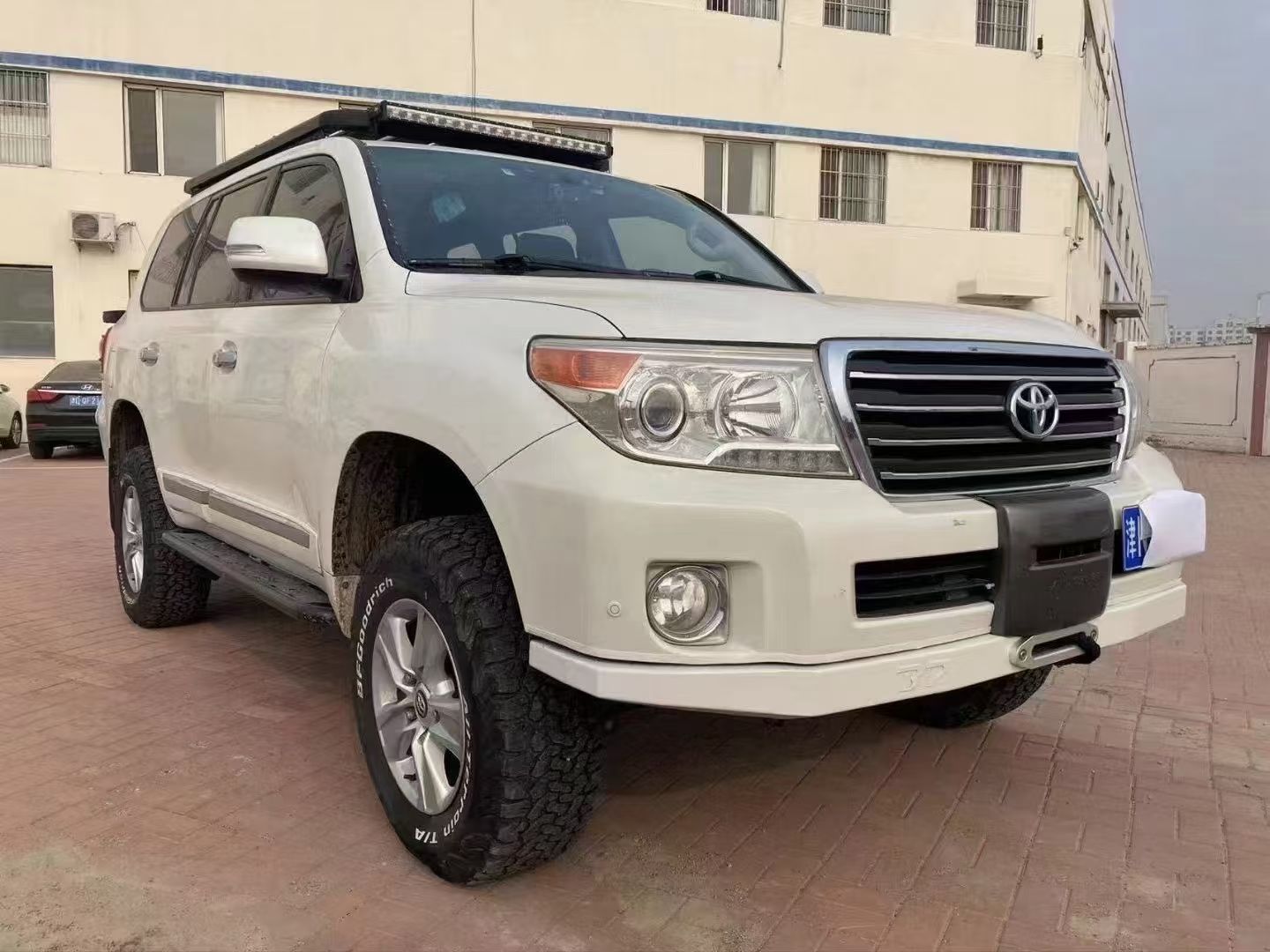 Front Bumper  For Toyota Land Cruiser LC200 12-15