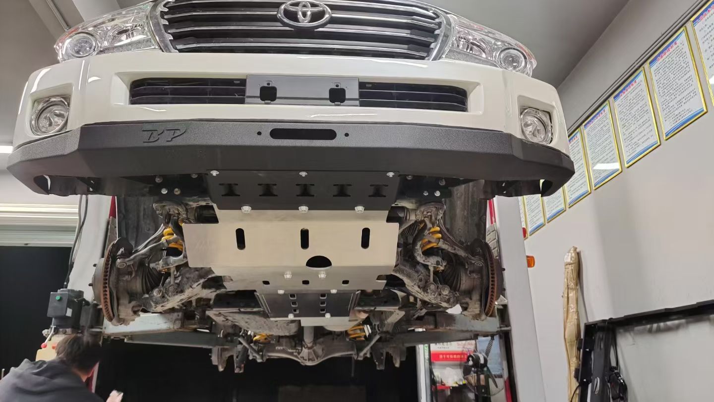 Front Bumper  For Toyota Land Cruiser LC200 12-15